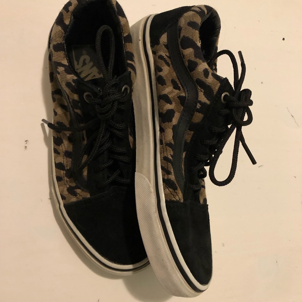 V A N S * cheetah print